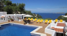 hostal_cala_moli_piscina.jpg