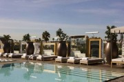 sls_hotel_at_beverly_hills_la_piscina_al_terrat.jpg